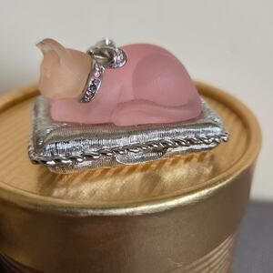 Vtg Estee Lauder 1995 "Cat's Meow" Frosted Pink Solid Perfume Compact Pleasures